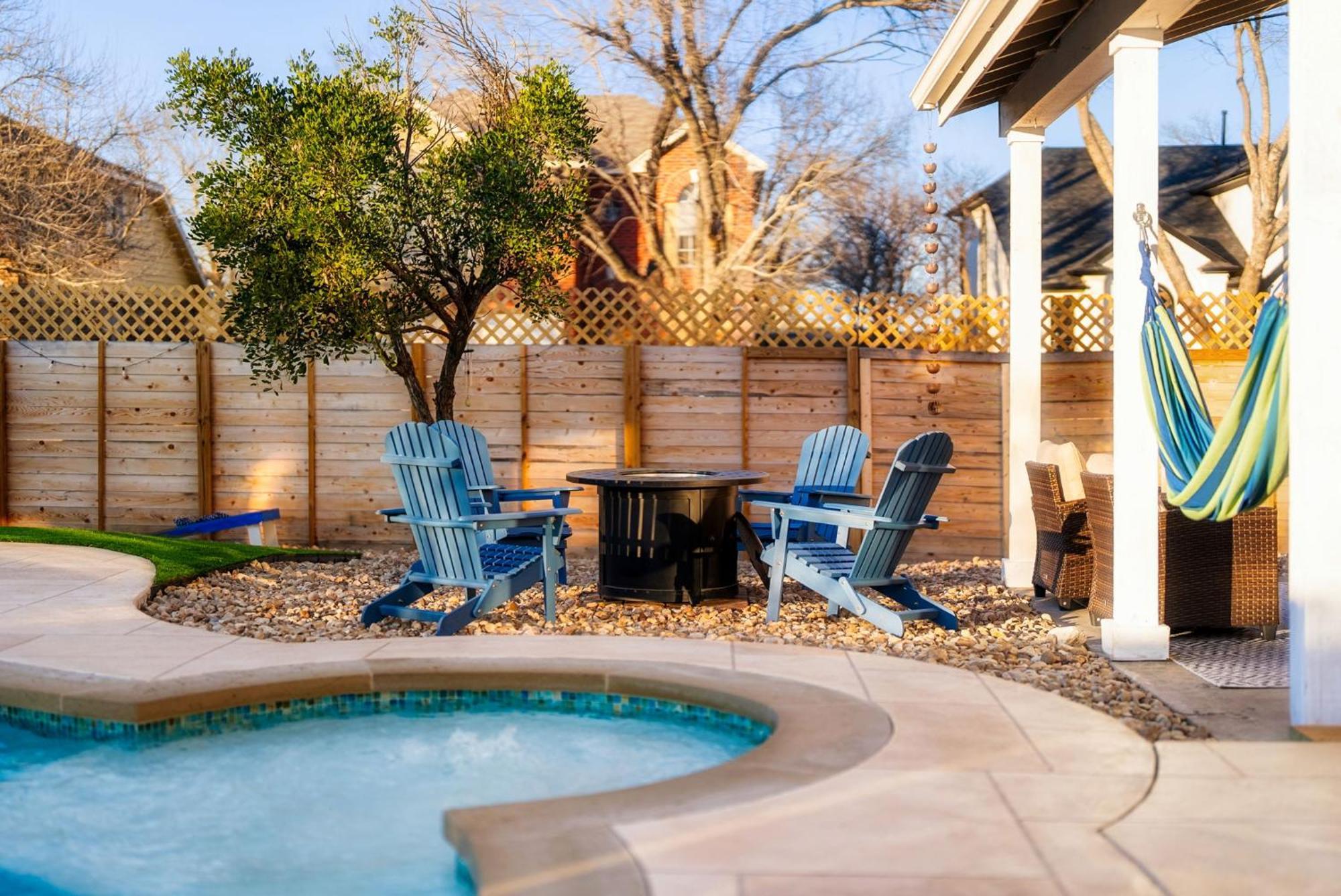 Pool Hottub Firepit Bbq Billiard Ps4 Golf Pflugerville Luaran gambar